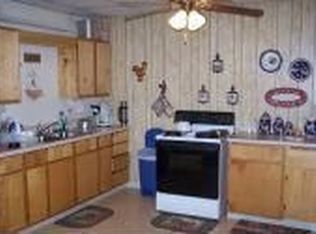 216 Paint Creek Ln, Sylacauga, AL 35151