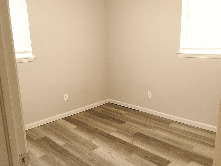 1505 S Howard Ave — Photo 10