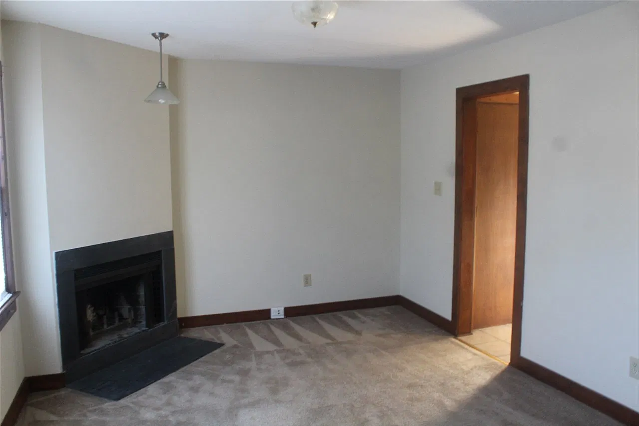 2 bed, 2.5 bath, $1,200 — Photo 2