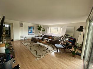 11698 Montana Ave APT 6, Los Angeles, CA 90049