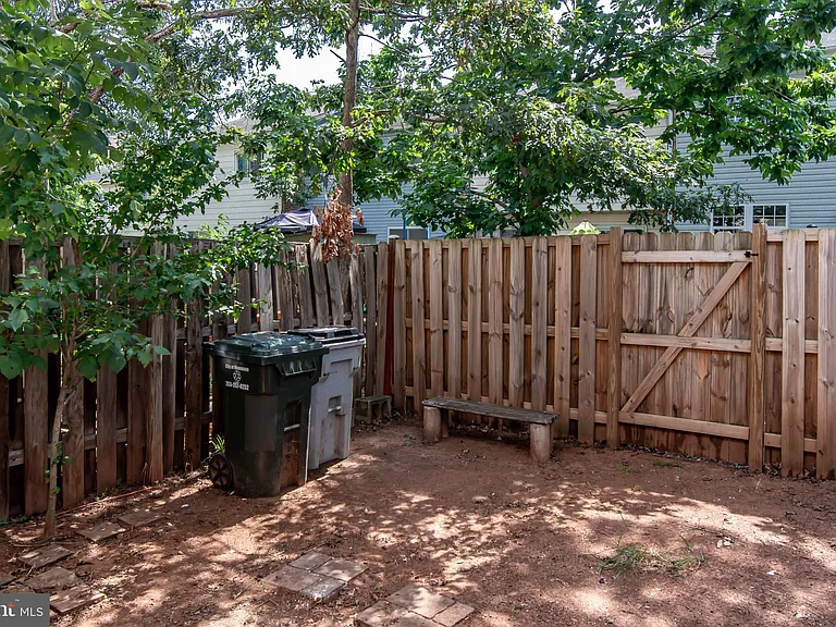 8467 Ivy Glen Ct — Photo 44