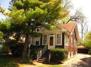 323 Herrick Rd, Riverside, IL 60546