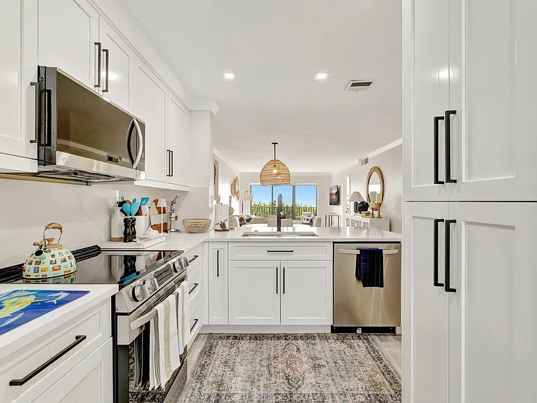 7420 S Ocean Dr #215 — Photo 7
