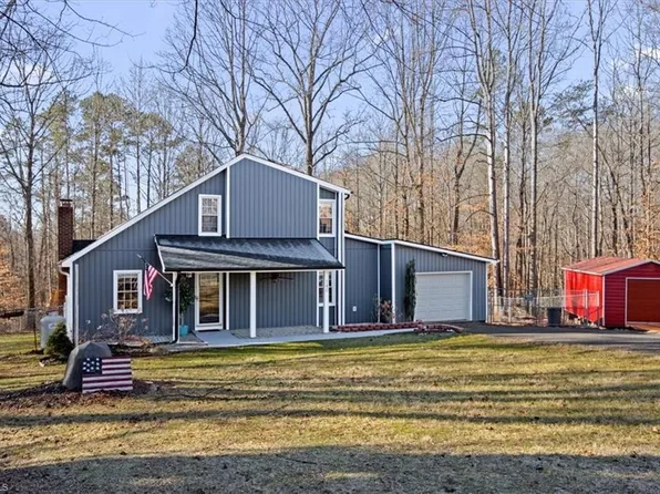 140 Kimberly Dr, Mount Airy, NC 27030
