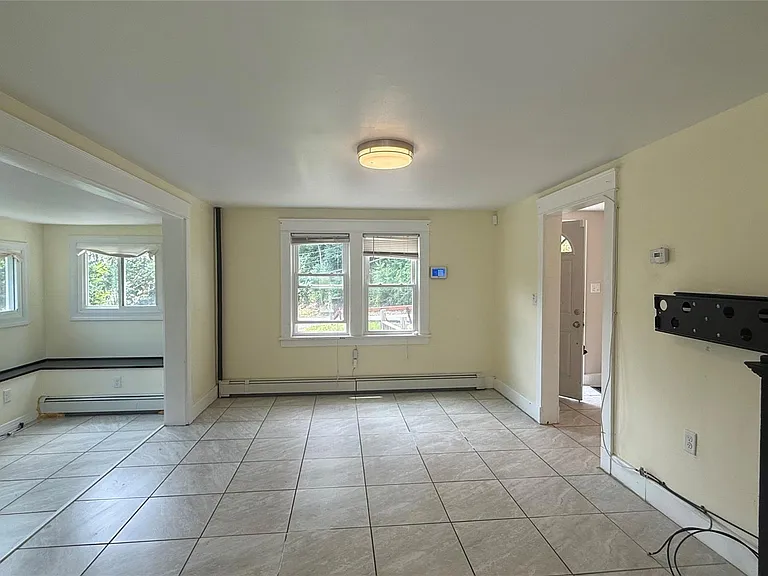 26 Lattintown Rd — Photo 7