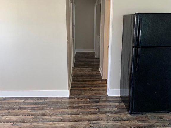 3rd image of 2132 Alnwick Blvd