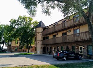 1165 S Riverside Dr #1, Iowa City, IA 52246