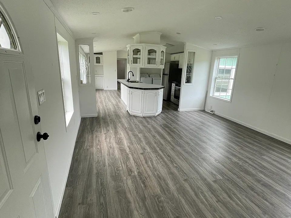 255 Cold Springs Rd