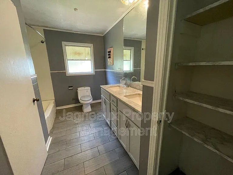 2405 Saint Landry Ave — Photo 5