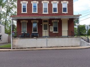 727 Glasgow St, Pottstown, PA 19464