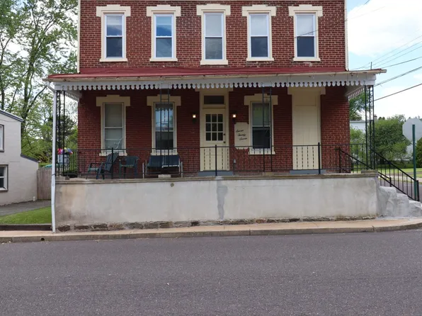 727 Glasgow St, Pottstown, PA 19464