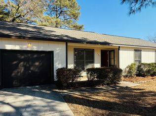 129 Deerfield Dr, Spring Lake, NC 28390