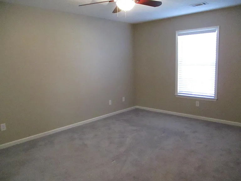 1219 Longpoint Dr — Photo 7