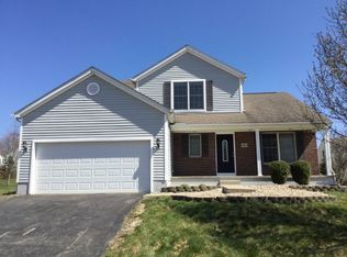 1072 Oxford Dr N, Pataskala, OH 43062