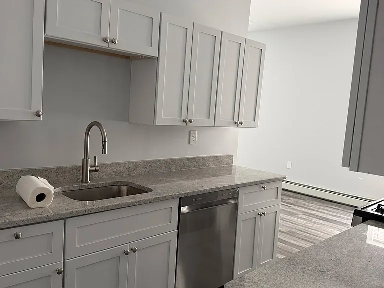 339 Woonasquatucket Ave #1 — Photo 11