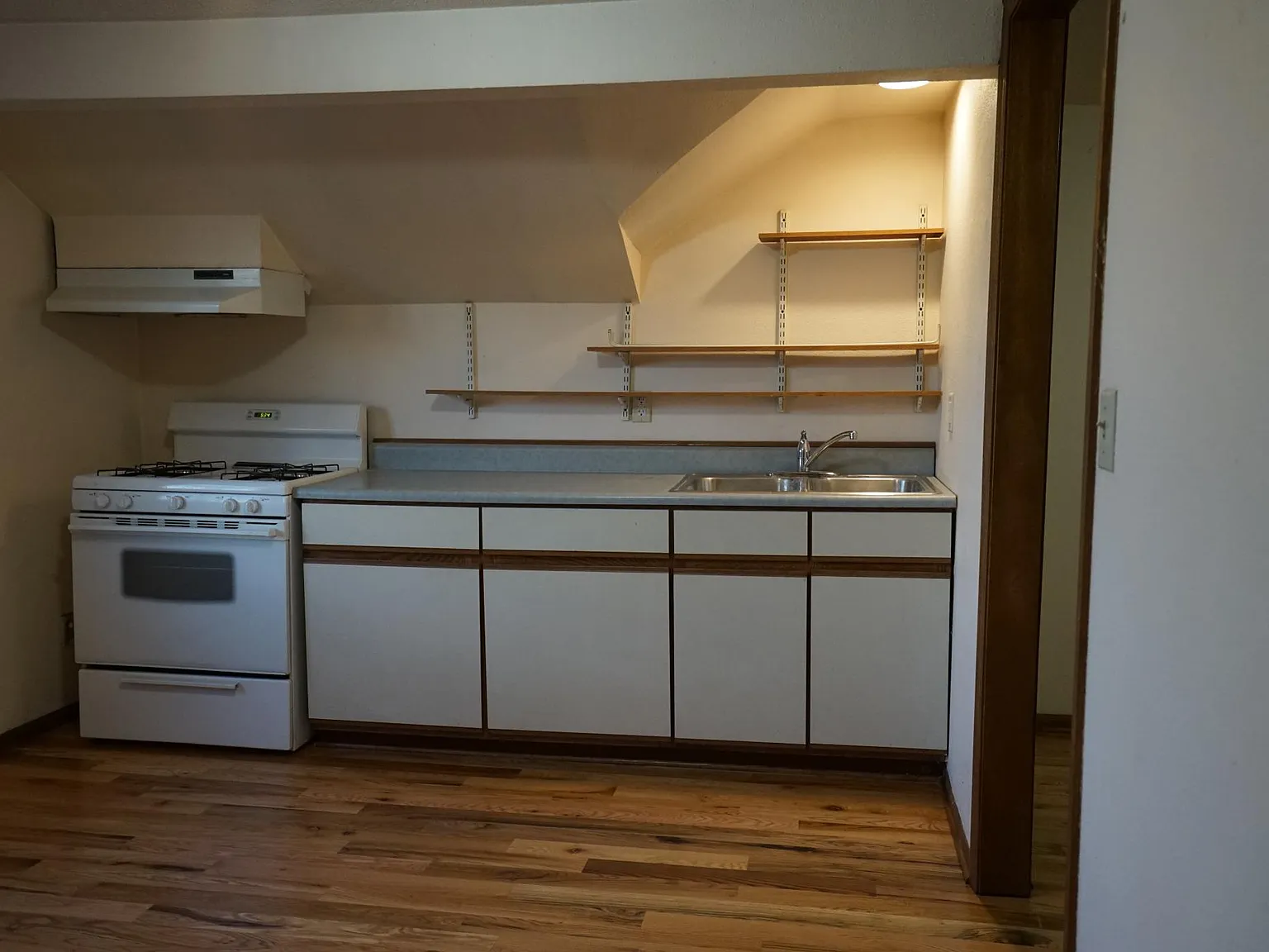 312 La Fayette Avenue — Photo 2