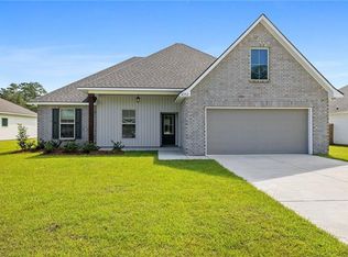 21425 Lake Pontchartrain Dr, Ponchatoula, LA 70454