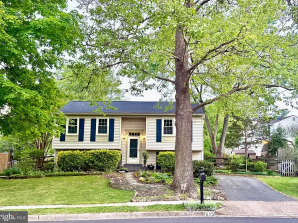 515 Worchester St, Herndon, VA 20170