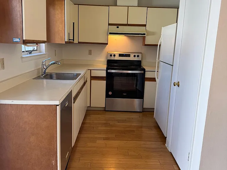 98 William Patterson Ct — Photo 6