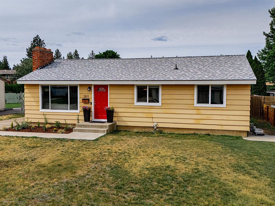 1st image of 2811 E 39th Ave