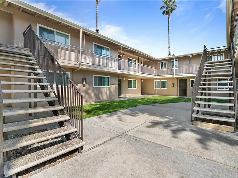 Park View Apartments- Riverside, CA — Photo 20