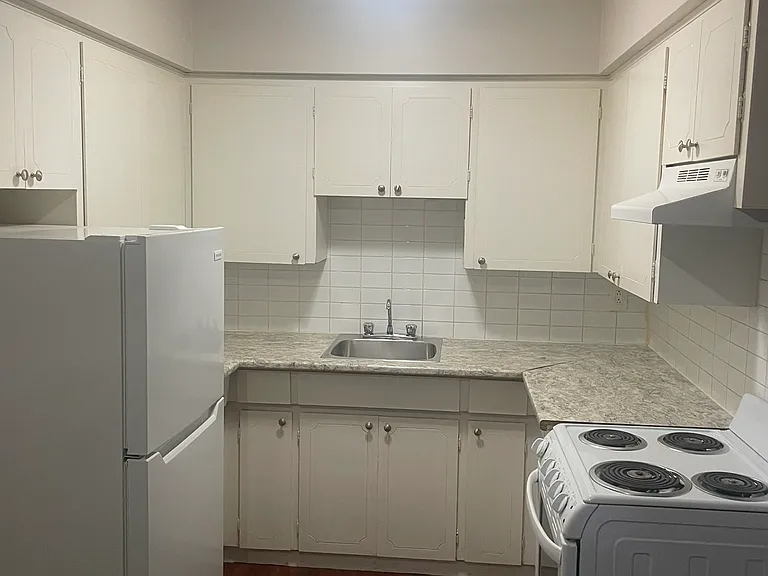 430 Ash St — Photo 12