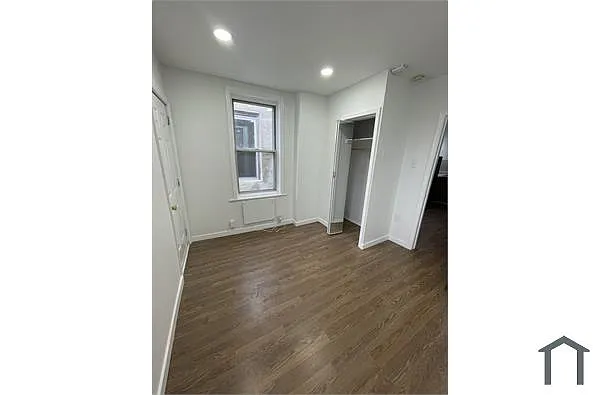 Building Photo - 236 S 60th St