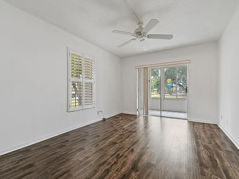5570 Tamberlane Cir #131 — Photo 20