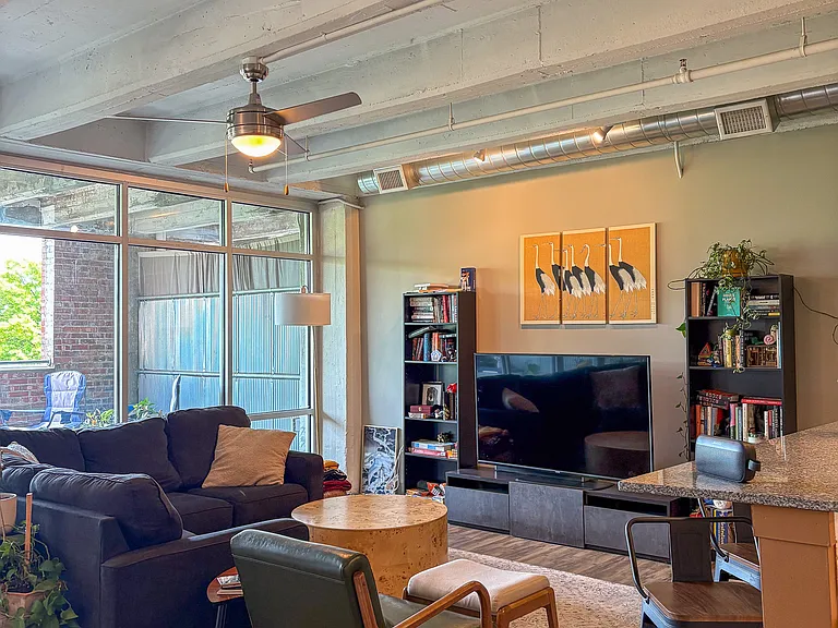Congress Lofts — Photo 48