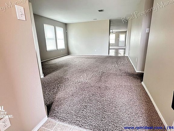 3rd image of 644 Rain Lily Dr