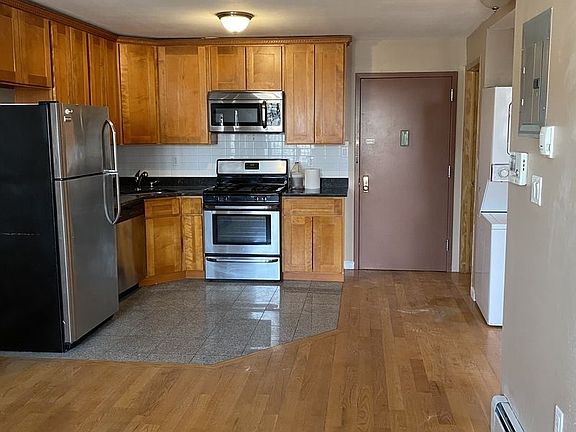 2nd image of 2590 41st St APT 2R
