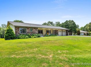 11750 Woodgate Dr NW, Grand Rapids, MI 49534