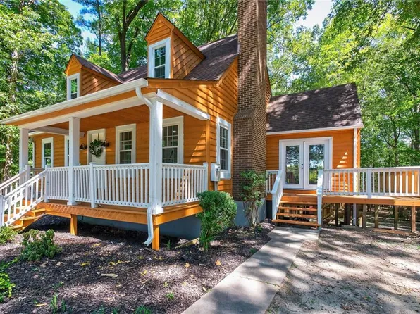 24205 Ridley Rd, Courtland, VA 23837