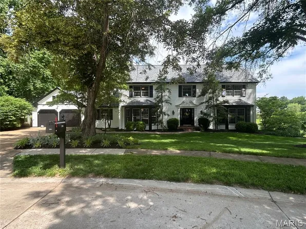 1931 Lymington Cmn, Chesterfield, MO 63005