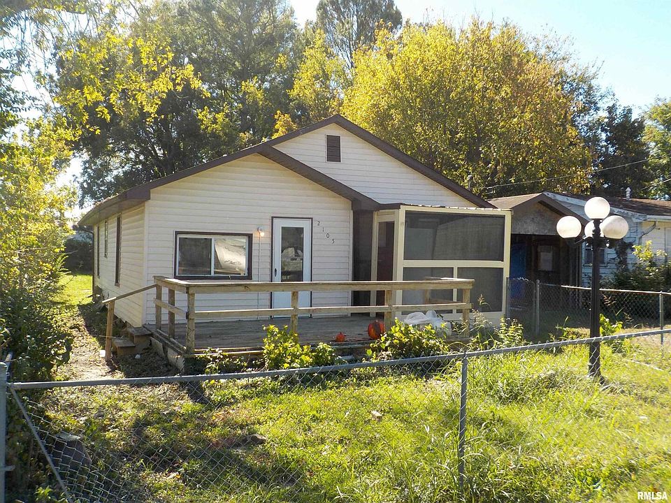 1st image of 2105 Lindell Ave