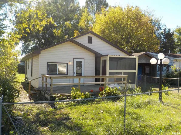 2105 Lindell Ave, Murphysboro, IL 62966