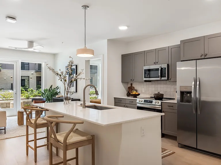 Vista At Councill Square — Photo 8