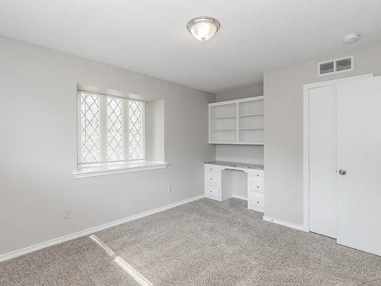 3008 Apple Valley Dr — Photo 23