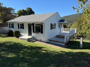 828 Rose Hill Dr, La Follette, TN 37766