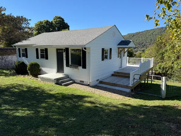 828 Rose Hill Dr, La Follette, TN 37766