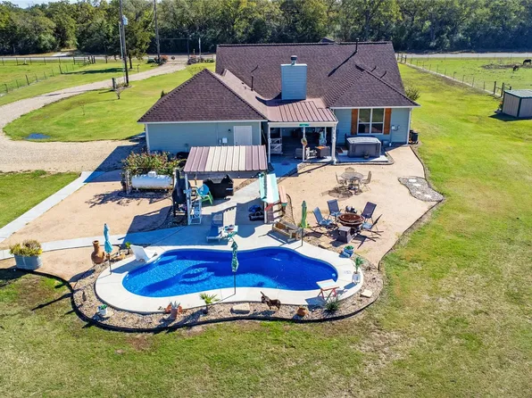 12065 Fm 1696 Rd, Bedias, TX 77831