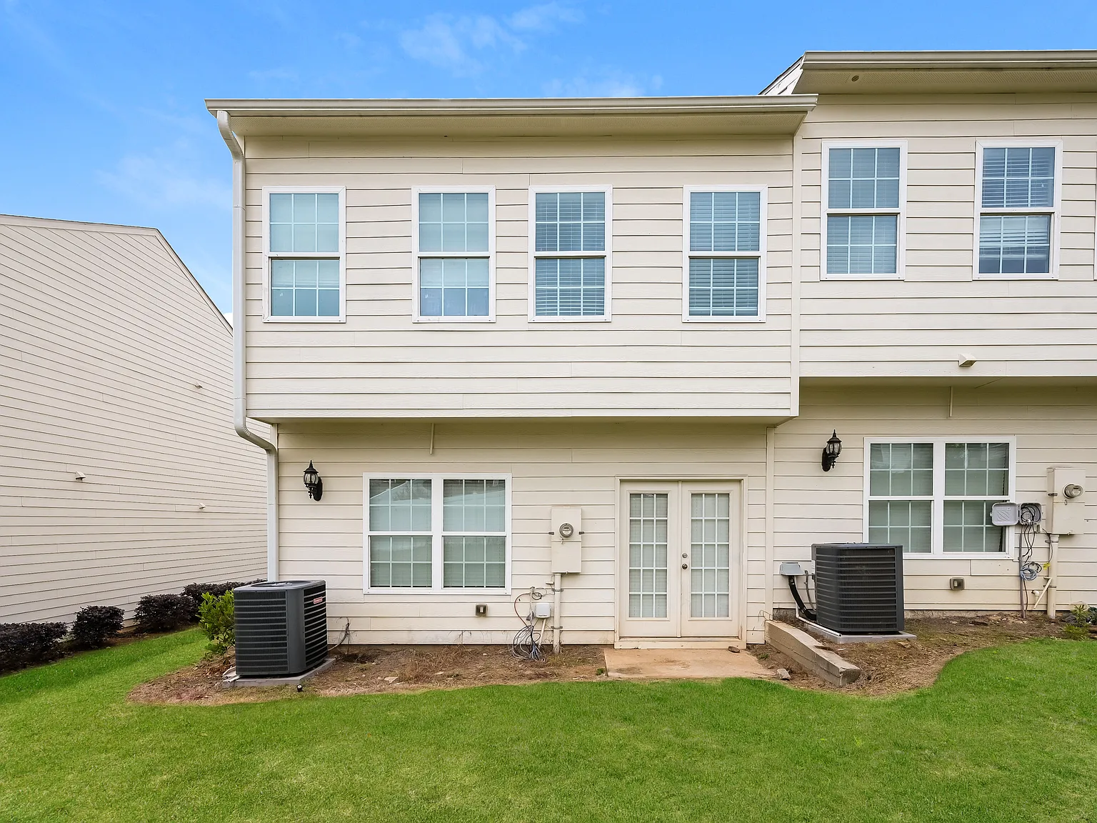 227 Riley Cir, Dawsonville, GA — Photo 2