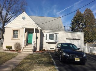 23 Lincoln Dr, Rochelle Park, NJ 07662