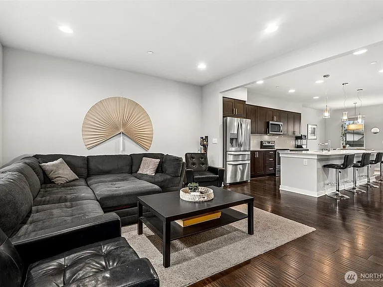 1325 Seattle Hill Rd #L4 — Photo 8