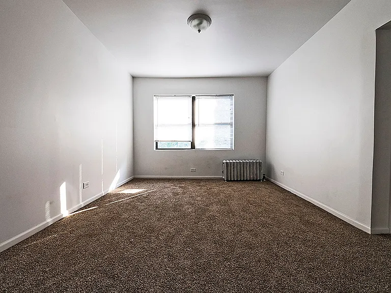 7754 S Loomis — Photo 24