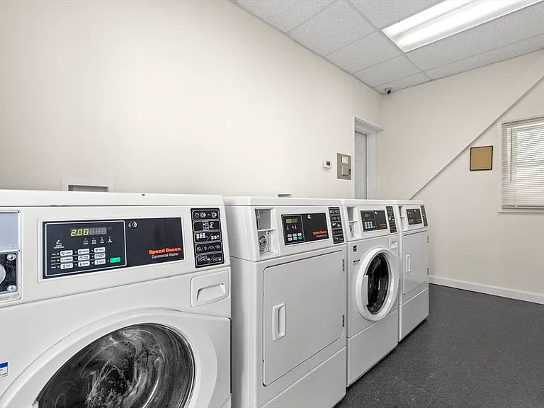 220 Middlesex Ave #2 — Photo 6