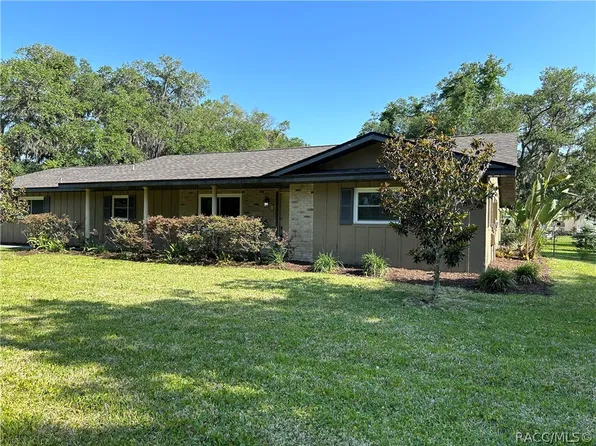 310 SE Paradise Point Rd, Crystal River, FL 34429