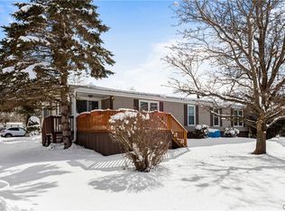 17 Hickory Dr, New Hartford, NY 13413