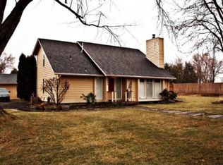 995 NE C St, College Place, WA 99324