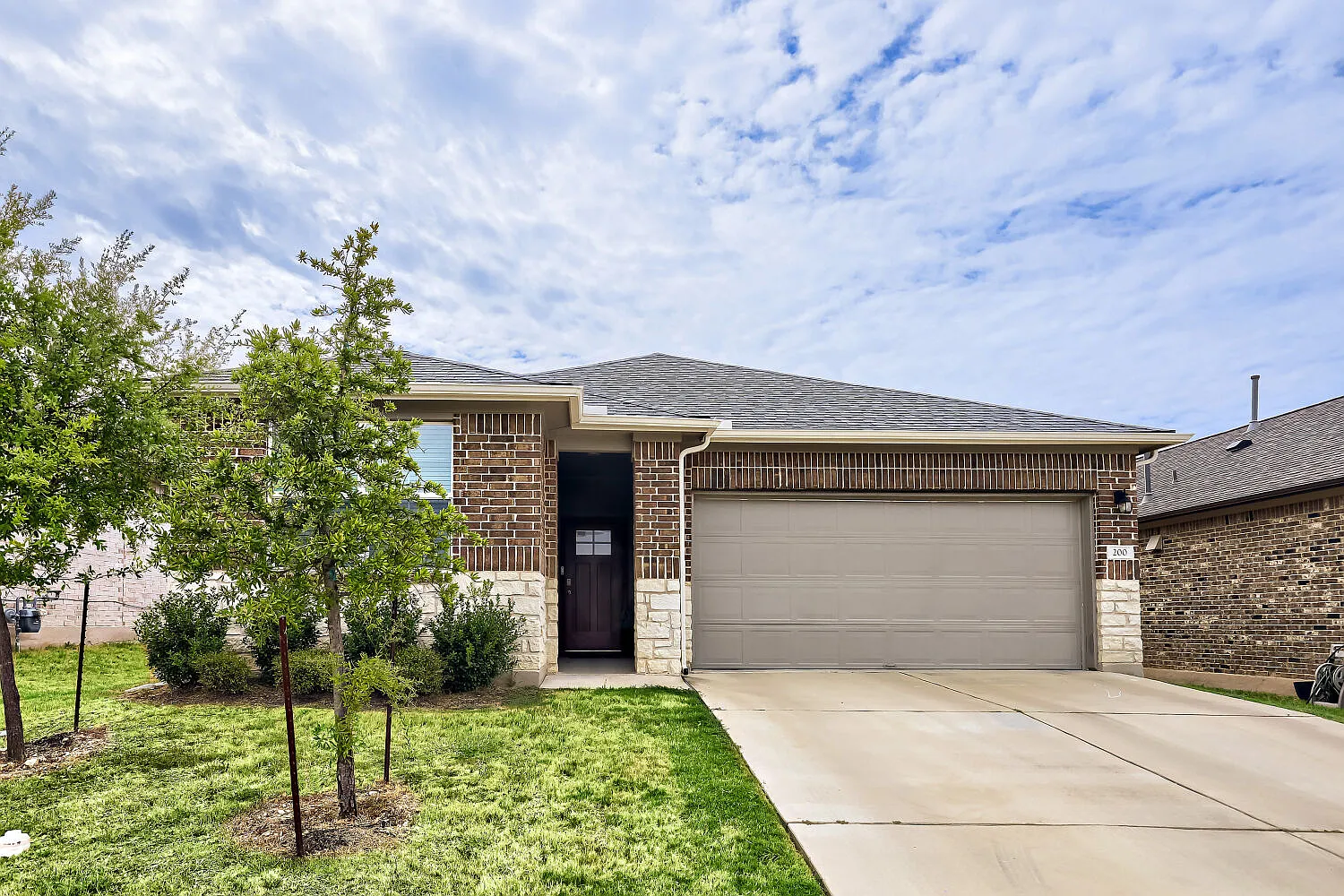 4 bed, 1736 sqft, $2,450 — Photo 1
